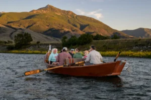 yellowstone scenic boat tours