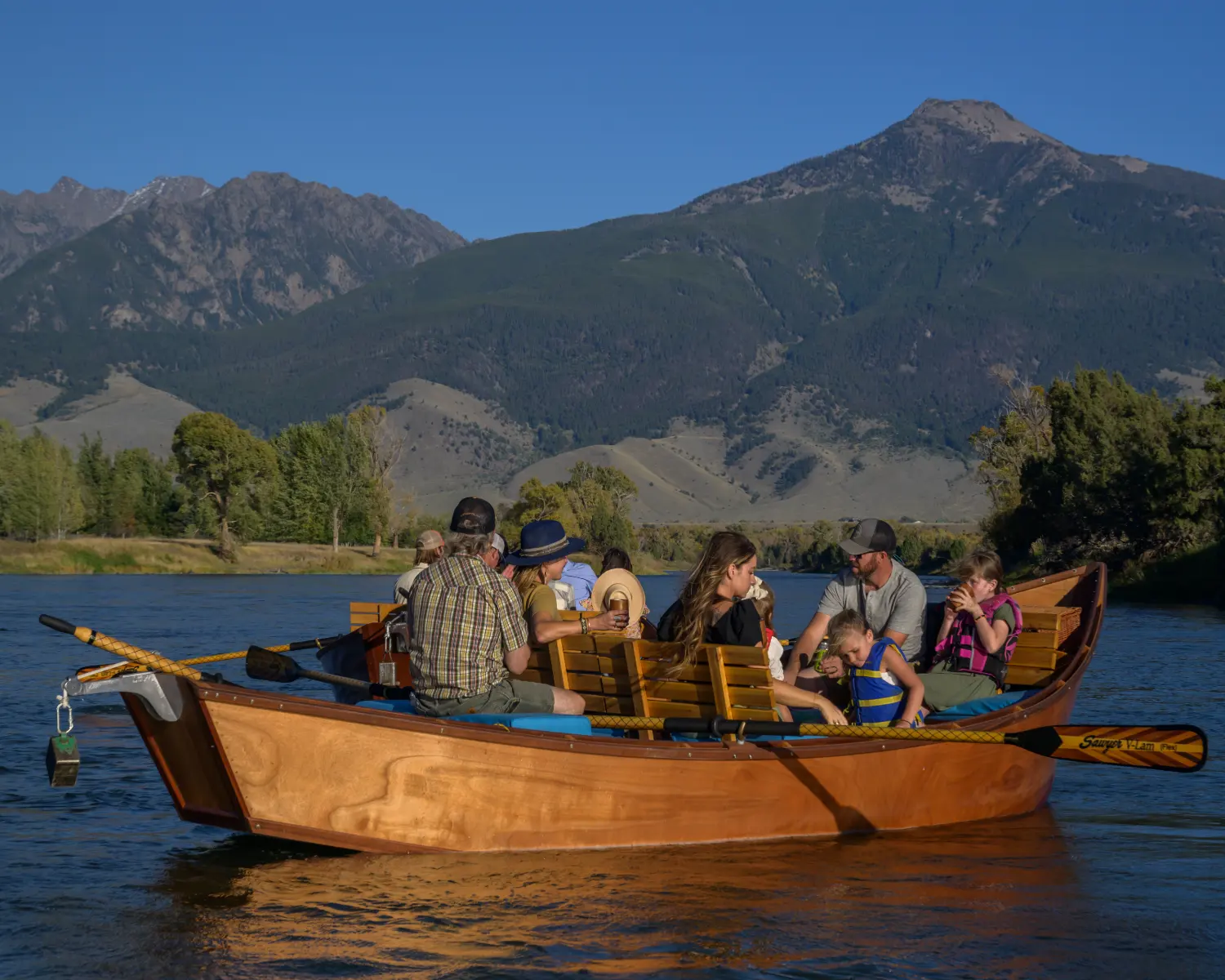 yellowstone luxury boat tours